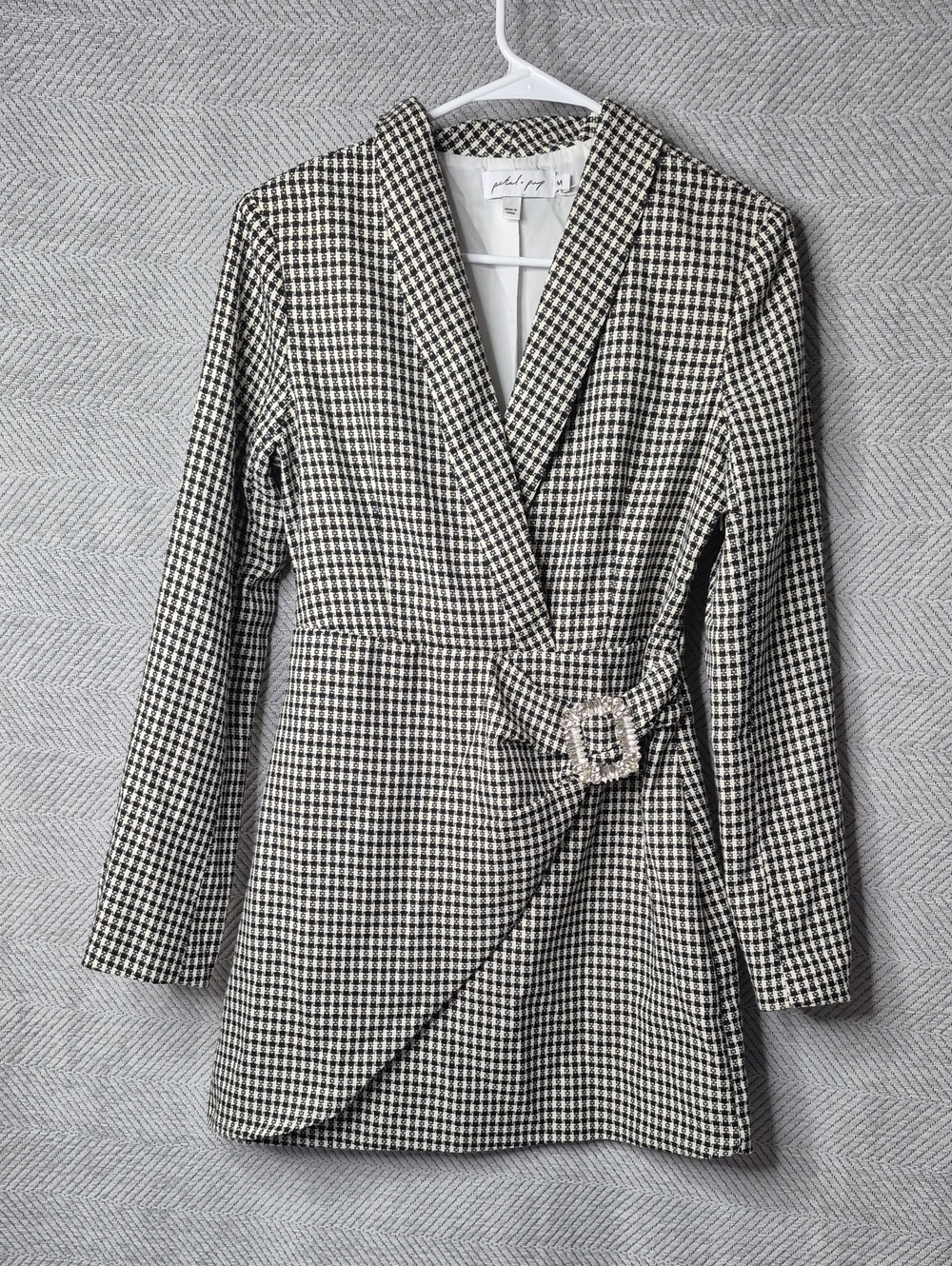 NWOT Rhinestone Buckle Rare Petal + Pup Plaid Wrap Blazer Dress Black White M